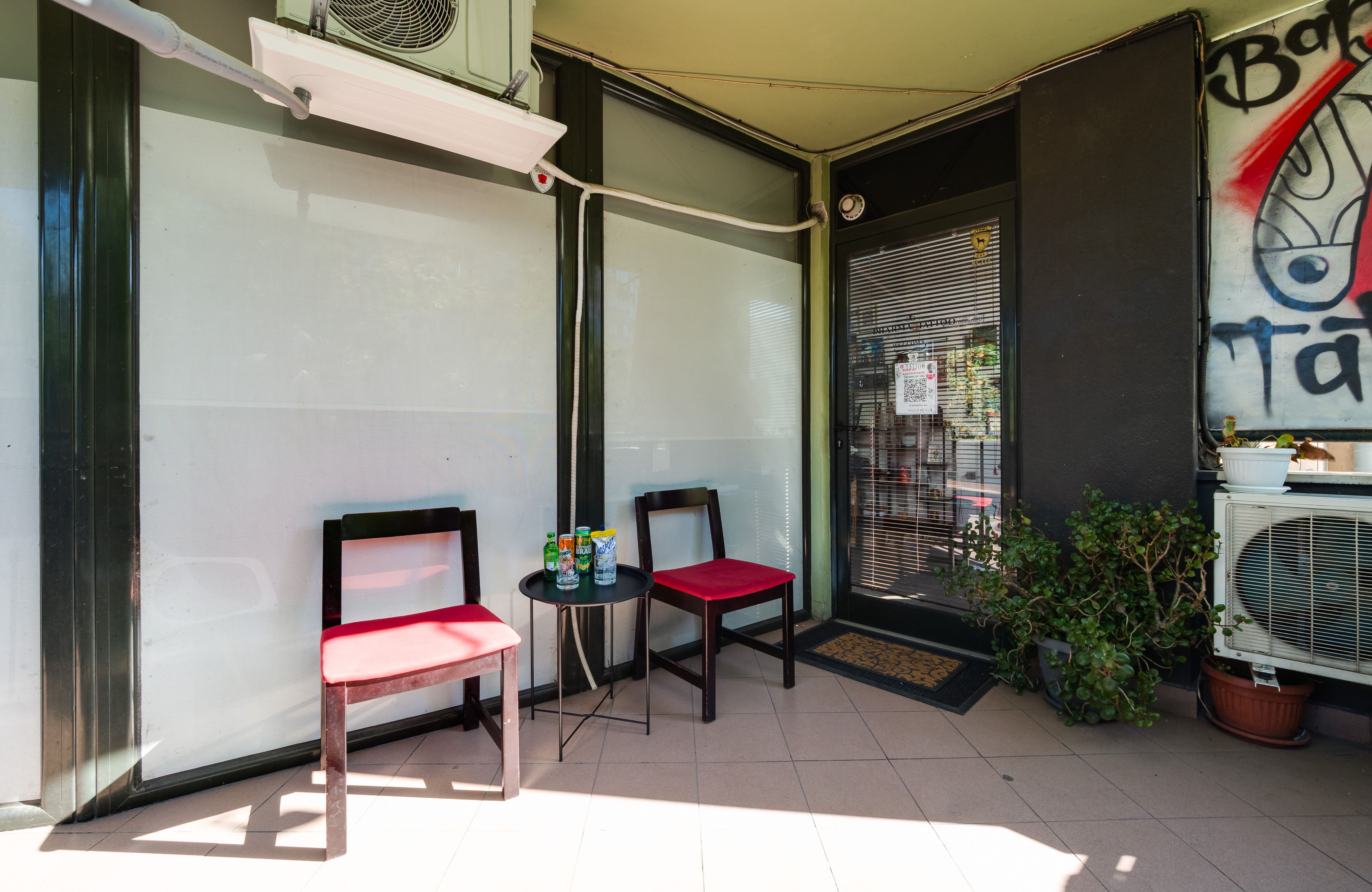 Вход и пространство на студиото